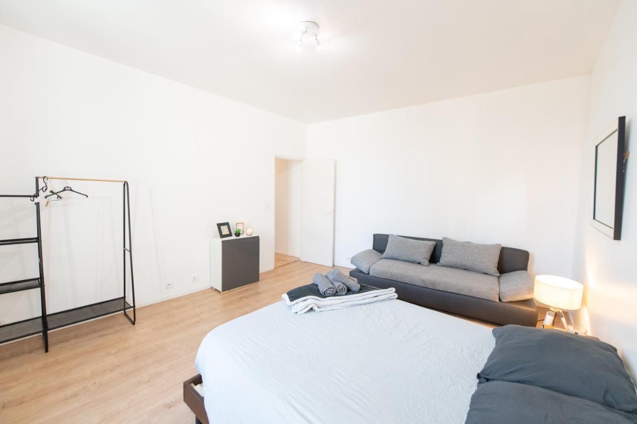 Aux Portes De Lyon Tout Confort Emplacement Ideale Netflix Живор Екстериор снимка